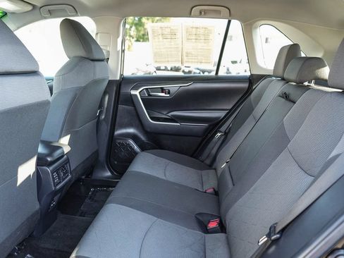 Used 2024 Toyota RAV4 XLE AWD/4WD image 19