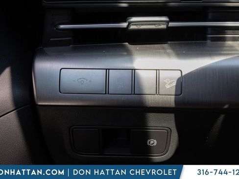 Used 2025 Hyundai Kona SEL FWD image 11