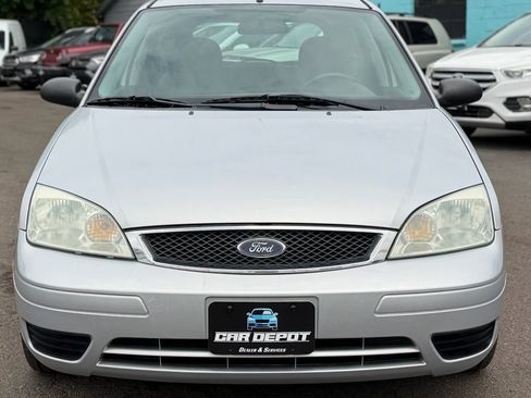 Used 2006 Ford Focus ZX5 Hatchback FWD image 8