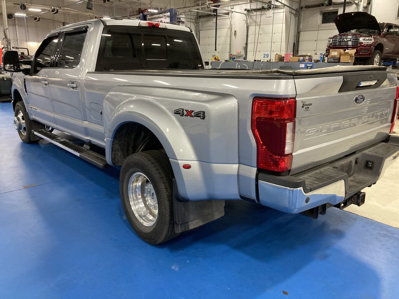 Used 2022 Ford F350 Lariat w/ Lariat Value Package AWD/4WD image 5