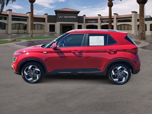 Used 2022 Hyundai Venue Limited FWD image 5