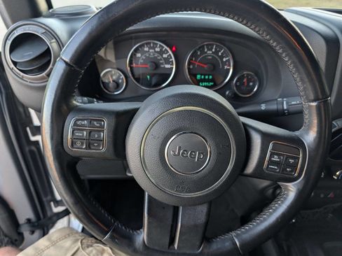 Used 2016 Jeep Wrangler Sport image 18