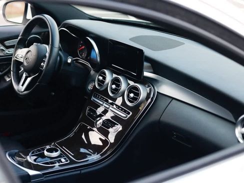 Certified 2019 Mercedes-Benz C 300 4MATIC Sedan image 20