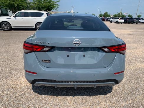 Used 2025 Nissan Sentra SV FWD image 6
