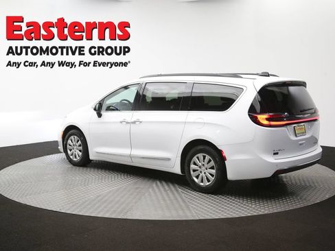 Used 2023 Chrysler Pacifica Limited FWD image 65