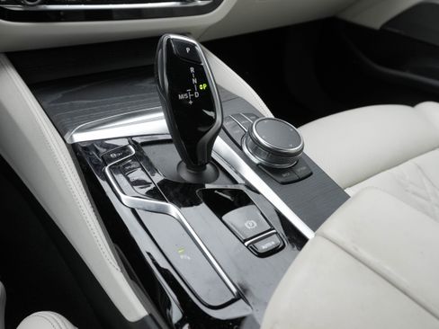 Certified 2023 BMW 540i w/ Dynamic Handling Package image 26