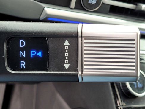 Used 2025 Hyundai Santa Fe Limited image 25