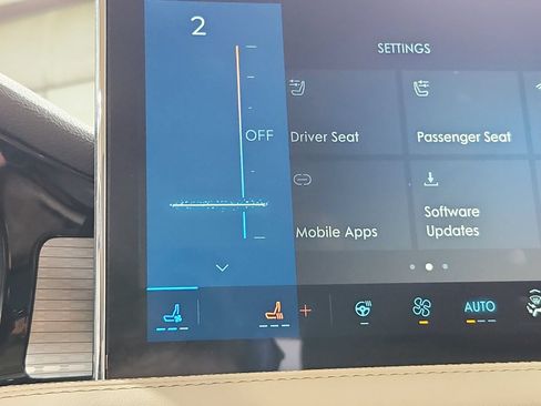 Used 2023 Lincoln Corsair AWD w/ Equipment Group 101A image 34