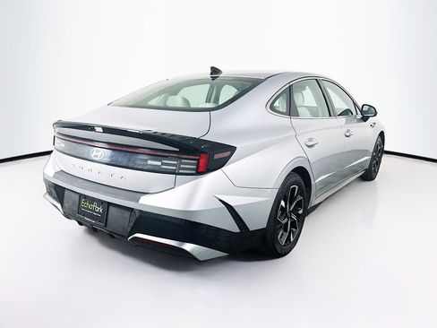 Used 2025 Hyundai Sonata SEL FWD image 9