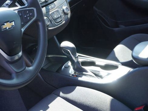 Used 2022 Chevrolet Malibu LS w/ Driver Confidence Package II image 18