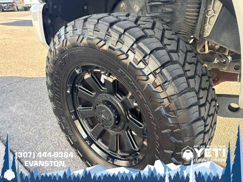 Used 2022 Ford F250 Lariat w/ Black Appearance Package image 24