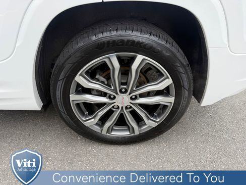 Used 2019 GMC Terrain Denali w/ Advanced Safety Package AWD/4WD image 13