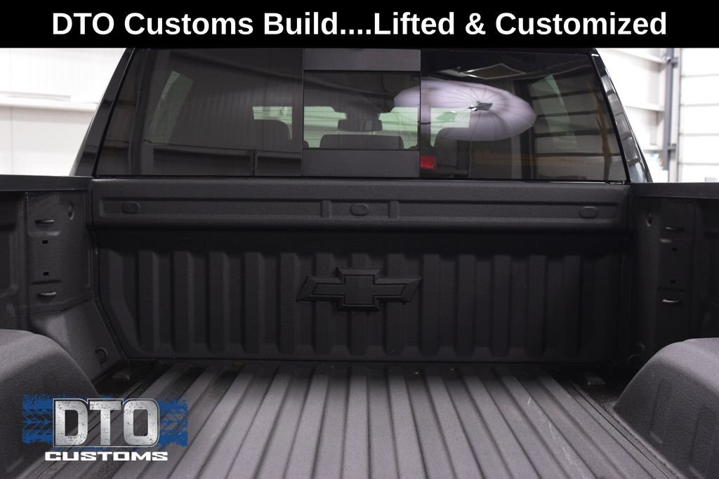 Used 2025 Chevrolet Silverado 1500 High Country w/ Midnight Edition AWD/4WD image 21