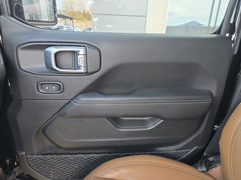 Used 2021 Jeep Gladiator Rubicon image 22