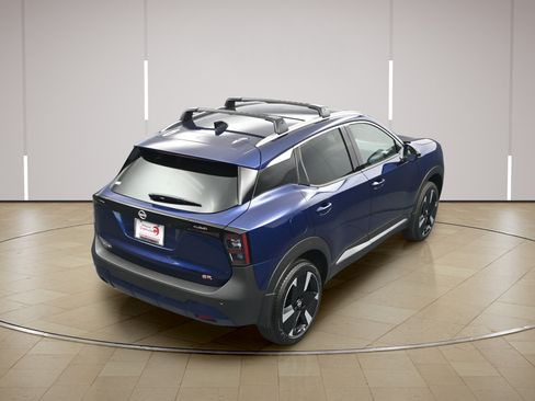 Certified 2026 Nissan Kicks SR FWD image 31