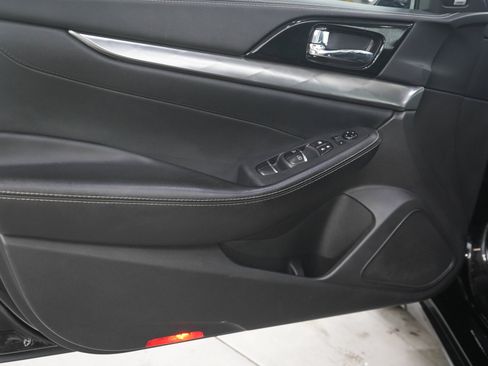 Used 2023 Nissan Maxima SL FWD image 17