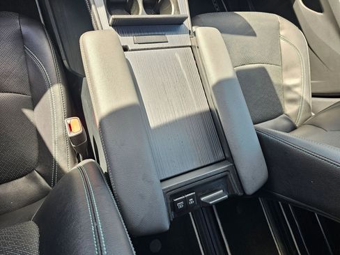 Used 2023 Toyota Sienna XSE AWD/4WD image 28