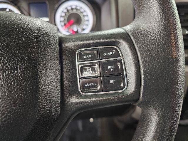 Used 2018 RAM 1500 Express AWD/4WD image 12
