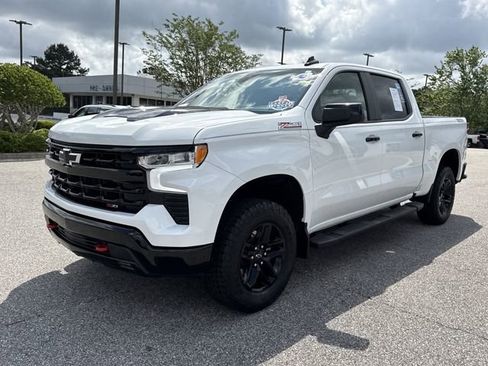 Used 2024 Chevrolet Silverado 1500 LT Trail Boss w/ Protection Package AWD/4WD image 7