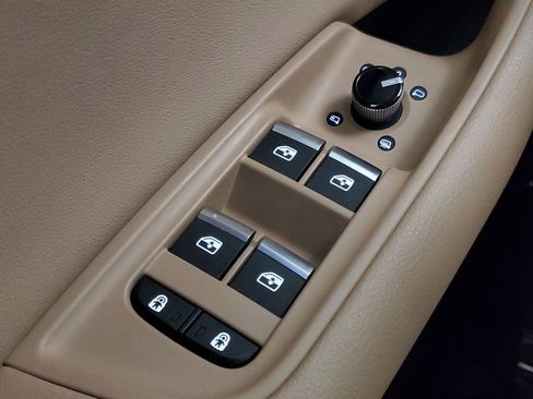 Used 2019 Audi Q8 Premium w/ Convenience Package image 16