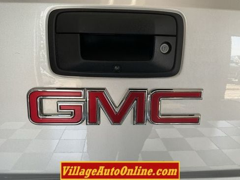 Used 2017 GMC Sierra 1500 SLE w/ SLE Value Package AWD/4WD image 28