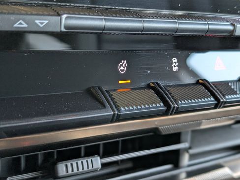 Used 2024 GMC Hummer EV 2X w/ LPO, Sport Package image 34