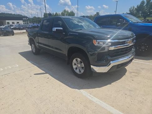 Used 2025 Chevrolet Silverado 1500 LT AWD/4WD image 23