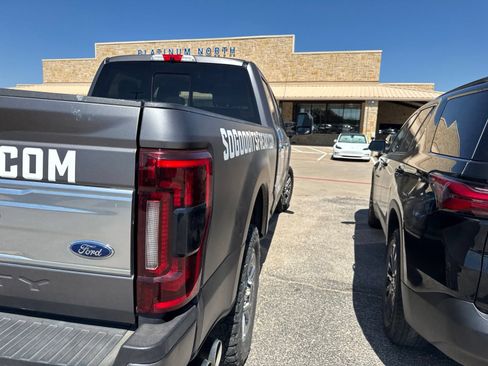 Used 2019 Ford F250 Limited w/ FX4 Off-Road Package AWD/4WD image 3