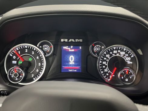 Used 2025 RAM 1500 Big Horn AWD/4WD image 20