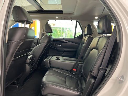 Used 2023 Honda Pilot Touring image 10