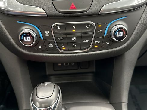 Used 2020 Chevrolet Equinox LT AWD/4WD image 15