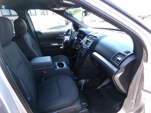 Used 2017 Ford Explorer 4WD Police Interceptor image 30