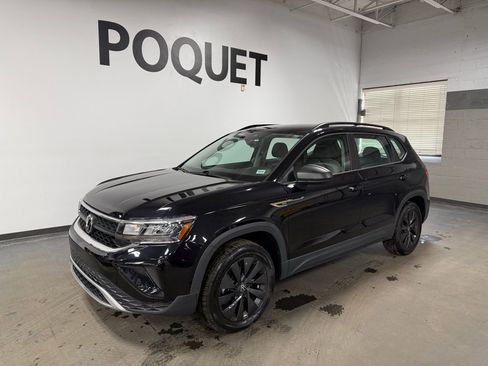 Used 2022 Volkswagen Taos S image 2