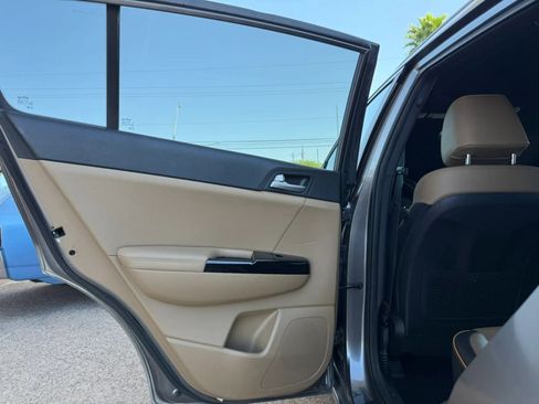 Used 2017 Kia Sportage SX image 35