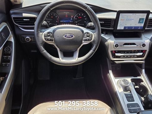 Used 2021 Ford Explorer XLT w/ Equipment Group 202A RWD image 11