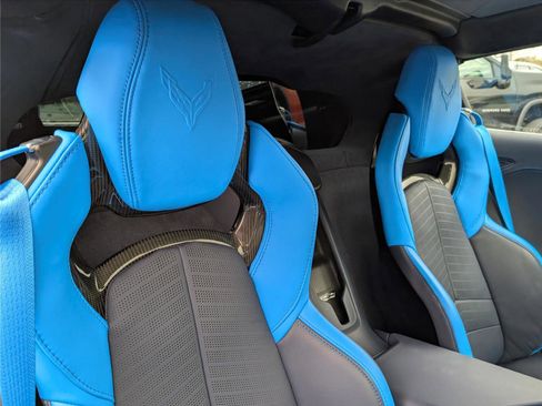 Used 2024 Chevrolet Corvette Stingray Premium Cpe w/ Z51 Performance Package image 11