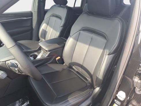 New 2025 Jeep Grand Cherokee L Limited AWD/4WD image 17