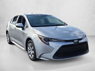 Used 2022 Toyota Corolla LE FWD video 4