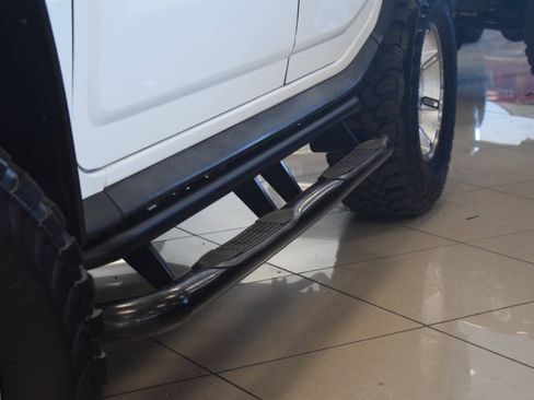 Used 2005 HUMMER H2 w/ Preferred Equipment Group AWD/4WD image 19