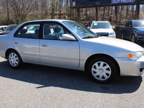 Used 2002 Toyota Corolla LE FWD image 5