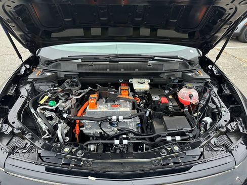 New 2026 Chevrolet Equinox EV LT image 23