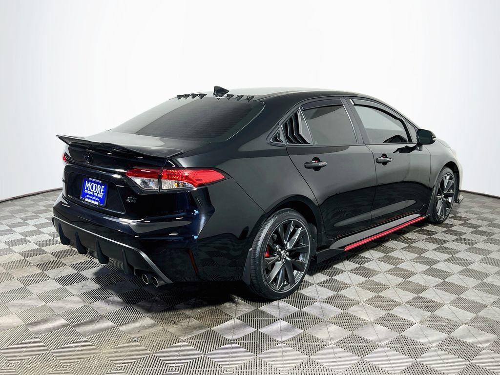Certified 2025 Toyota Corolla SE FWD image 7