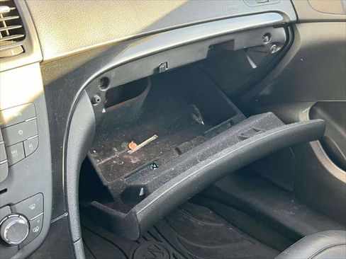 Used 2013 Buick Regal Premium image 34