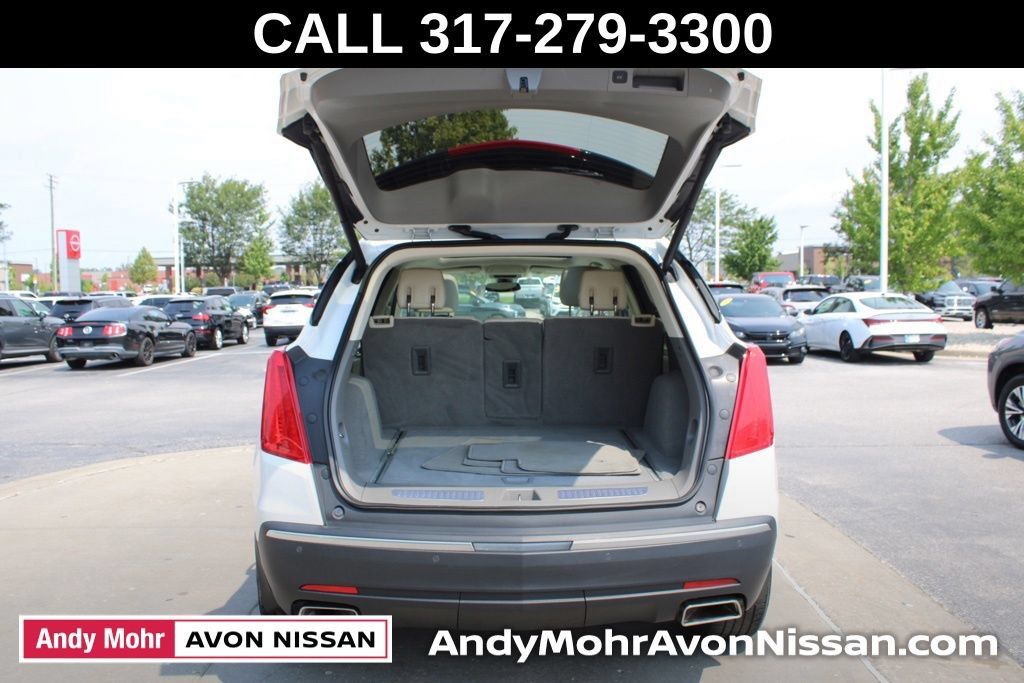Used 2018 Cadillac XT5 Luxury w/ Driver Awareness Package AWD/4WD image 9