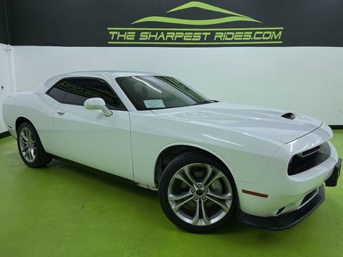 Used 2022 Dodge Challenger GT image 1