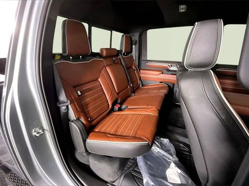 New 2026 GMC Sierra 2500 Denali Ultimate w/ Max Trailering Package image 11