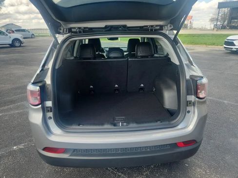 Used 2022 Jeep Compass Latitude AWD/4WD image 7