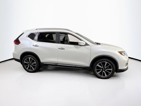 Used 2020 Nissan Rogue SL w/ Premium Package image 4