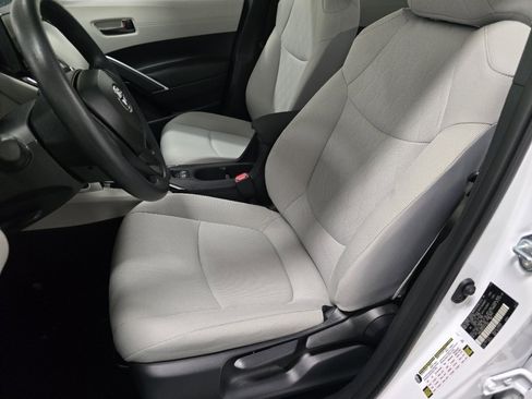 Certified 2024 Toyota Corolla Cross L image 20