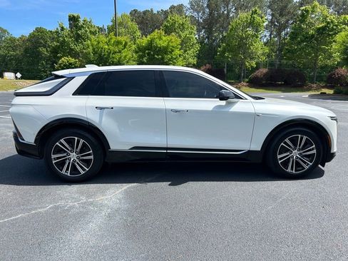 Used 2024 Cadillac Lyriq Luxury AWD/4WD image 24